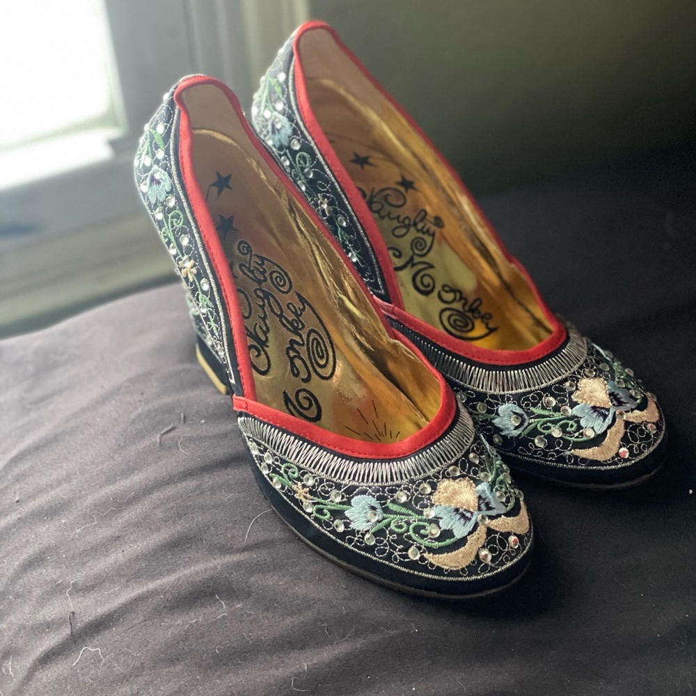 Naughty Monkey Rani wedge shoes sz 6